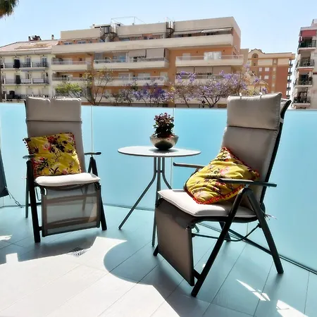 Luxury And New With Pool شقة